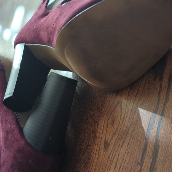 Torrid wine merlot Office Siren vegan suede strappy birdcage dress sandals. 9W - Picture 6 of 13